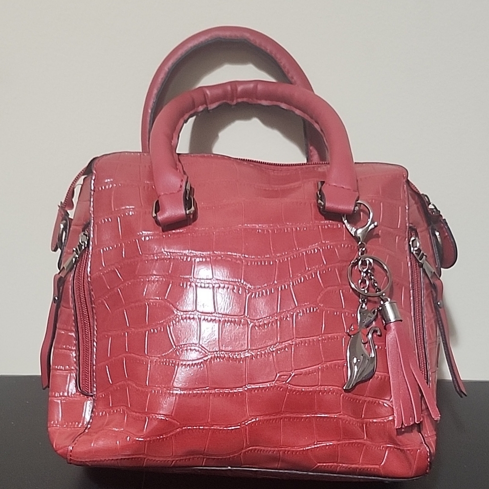 Elegant Pink Crocodile-Embossed Satchel